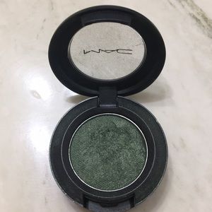 MAC Eyeshadow Humid Frost